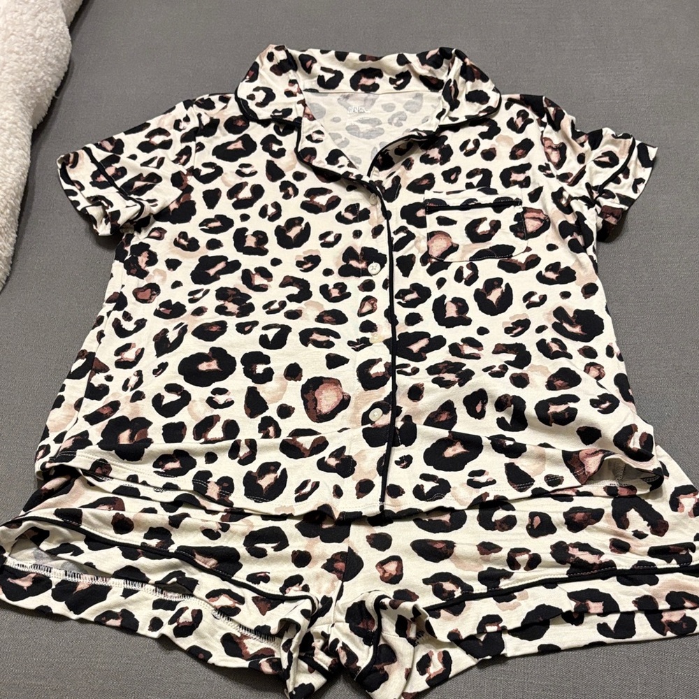 Stars Above Leopard Print Pajama Set